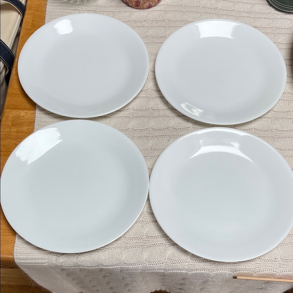 4 Corelle by Corning Classic White Frost Dinner Plate Set. Measurements in pics